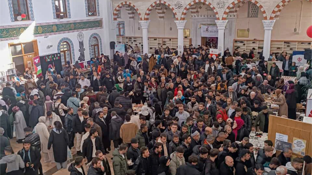 Selçuk Üniversitesinde Filistin’e Destek Çarşısı açıldı